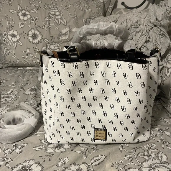 Dooney & Bourke Black and White Women\'s Bag Dooney and Bourke-Black & White Checkered-Canvas Handbag  main image 4